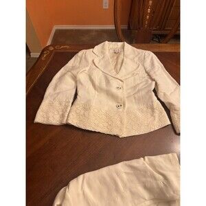 ZARA WOMAN Cream Skirt Sz 6 & Blazer Size 4 Lace Trim